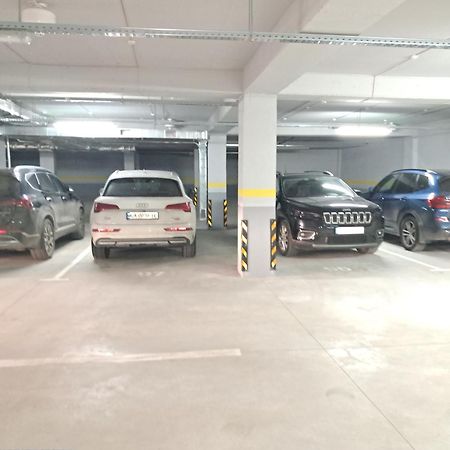 Аэропорт Кишинев 24&24 Leilighet Eksteriør bilde